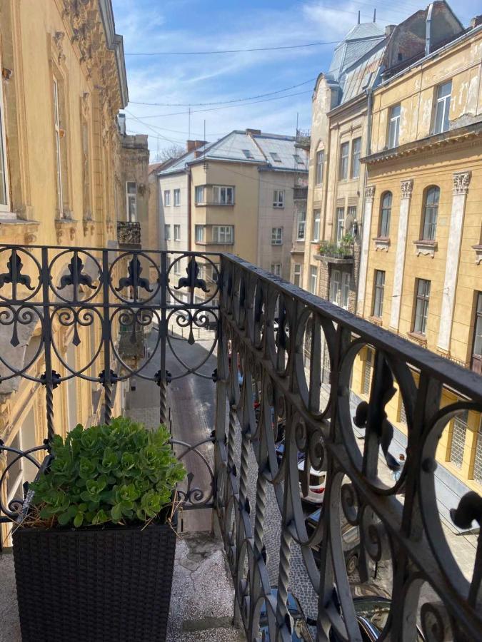 Lvapart Вул Ковжуна 2 Кім Ізол Кухня Студія Не Далеко Від Ж Д Вокзалу Палацу Мистецтв Звітні Документи Lviv Eksteriør billede